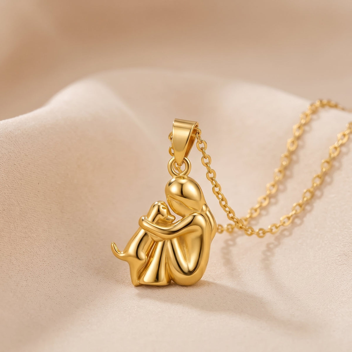 Collier Étreinte Éternelle — finition or